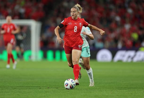 06.07.2025, Fussball Frauen Europameisterschaft, UEFA Womens EURO 2025, Schweiz - Island, Gruppe A, Stadion Wankdorf Bern, v.l., Nadine Riesen (Schweiz) Copyright: HMBxMedia