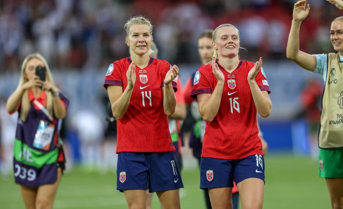 CHE, Sion, Norway vs Finland, international match, Länderspiel, Nationalmannschaft soccer, UEFA, Stade de Tourbillon, UEFA European Women s Championship 2025, group stage matchday 2 in the picture from left to right: Ada Hegerberg (Norway 14), Mathilde Harviken (Norway 16) celebrate the win DFB DFL REGULATIONS PROHIBIT ANY USE OF PHOTOGRAPHS AS IMAGE SEQUENCES AND OR QUASI-VIDEO, 06.07.2025, Copyright: HMBxMedia HendrikxHamelau