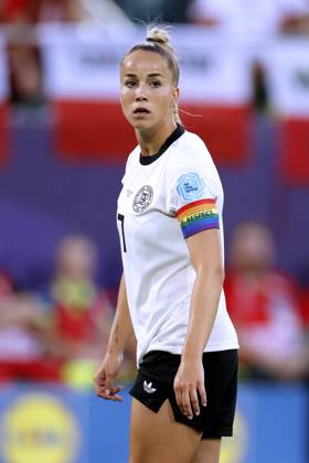 GWINN Giulia Kapitaenin Team Deutschland UEFA Frauen Fussball EURO 2025 in der Schweiz Vorrundenspiel Deutschland - Polen 2 : 0 am 04.07. 2025 in St.Gallen Copyright: xLacixPerenyix