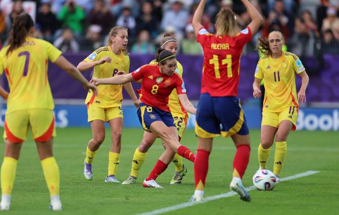 07.07.2025, Fussball Frauen Europameisterschaft, UEFA Womens EURO 2025, Spanien - Belgien, Gruppe B, Stockhorn-Arena Thun, xdcx, v.l., Goal scored, Tor zum 4:2 durch Maria Francesca Caldentey Oliver Mariona (Spanien) Copyright: HMBxMedia Claus