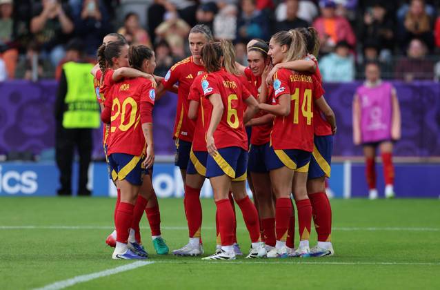 07.07.2025, Fussball Frauen Europameisterschaft, UEFA Womens EURO 2025, Spanien - Belgien, Gruppe B, Stockhorn-Arena Thun, xdcx, v.l., Torjubel zum 4:2 durch Maria Francesca Caldentey Oliver Mariona (Spanien), Goal celebration, celebrate the goal Copyright: HMBxMedia Claus
