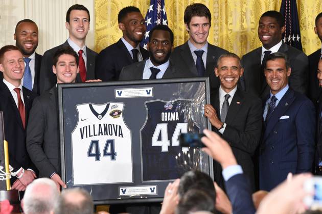 May 31, 2016 - Washington, District Of Columbia, U.S - President Of The United States, BARACK OBAMA, with the NCAA, College League, USA Men s College Basketball Champions, Villanova University, in the East Room of the White House. President Obama honored the team for their accomplishment in winning the championship Copyright: xRickyxFitchettx