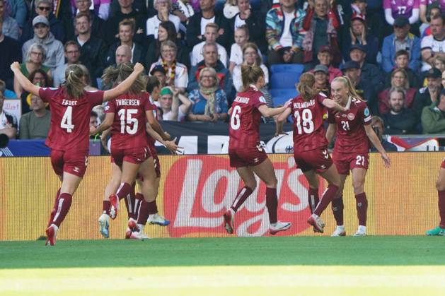 Frauen-Fussball, EM 2025, UEFA Frauen Europameisterschaften 2025, Gruppenphase, Gruppe C, Spieltag 2, Deutschland-Dänemark, 08.07.2025, St Jakub Park Basel, Dänemark jubeln