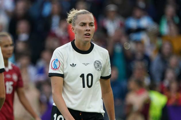 Frauen-Fussball, EM 2025, UEFA Frauen Europameisterschaften 2025, Gruppenphase, Gruppe C, Spieltag 2, Deutschland-Dänemark, 08.07.2025, St Jakub Park Basel, Laura Freigang Deutschland, Aktion, Einzelbild