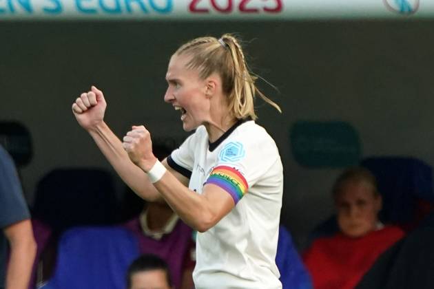 Frauen-Fussball, EM 2025, UEFA Frauen Europameisterschaften 2025, Gruppenphase, Gruppe C, Spieltag 2, Deutschland-Dänemark, 08.07.2025, St Jakub Park Basel, Janina Minge Deutschland, jubel, Aktion, Einzelbild