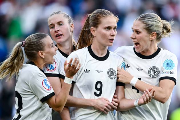 Sjoeke Nuesken (Germany) celebrates after scoring her team s first goal with teammates during the UEFA Women s EURO 2025 Group C match between Germany and Denmark at St. Jakob‘Park on July 8, 2025 in Basel, Switzerland. (Photo by Harry Langer DeFodi Images)