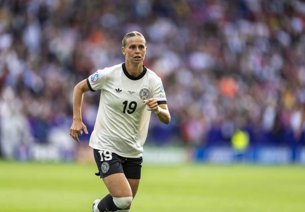 08.07.2025, UEFA Frauen-Europameisterschaft 2025 in der Schweiz. Spieltag 2, Vorrunde, Deutschland - Dänemark, im St-Jakob-Park Basel (Schweiz). Klara Bühl (Deutschland)