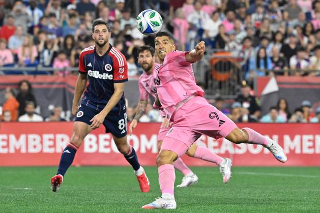 July 9, 2025; Foxborough, Massachusetts, USA; Inter Miami forward Luis Suarez (9) shoots against the New England Revolution during the second half at Gillette Stadium. CSM Foxborough USA - ZUMAc04_ 20250709_zma_c04_105 Copyright: xEricxCanhax