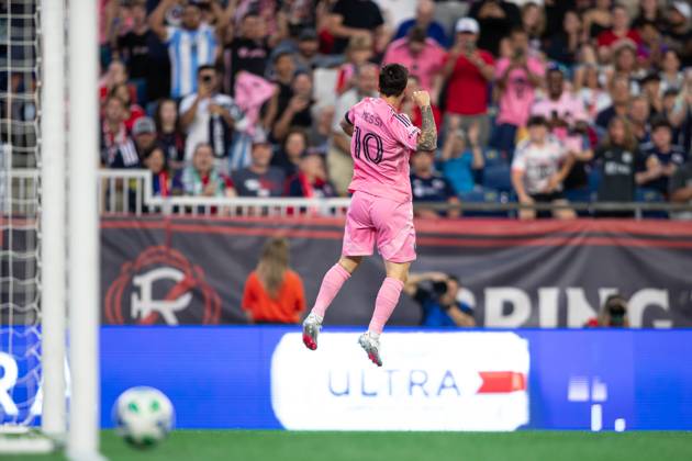 July 9, 2025; Foxborough, Massachusetts, USA; Inter Miami CF forward Lionel Messi (10) celebrates a goal in a Major League Soccer game between the New England Revolution and Inter Miami CF at Gillette Stadium. (c) CSM - ZUMAc04_ 20250709_zma_c04_170 Copyright: xBurtxGranofskyx