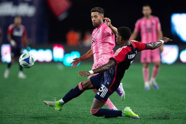 July 9, 2025; Foxborough, Massachusetts, USA; Inter Miami CF defender Jordi Alba (18) and New England Revolution defender Brayan Ceballos (3) fight for the ball in a Major League Soccer game between the New England Revolution and Inter Miami CF at Gillette Stadium. (c) CSM - ZUMAc04_ 20250709_zma_c04_203 Copyright: xBurtxGranofskyx