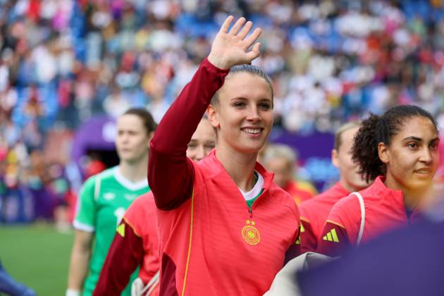 Basel, Schweiz 08. Juli 2025: UEFA - Euro 2025 Woman - Deutschland vs. Dänemark Im Bild: Torhüterin Ena Mahmutovic (Deutschland) vor dem Spiel gegen Dänemark bei der WEURO 2025 in Basel. St. Jakob-Park Copyright: xFotostandx xFantinix