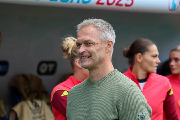 Basel, Schweiz 08. Juli 2025: UEFA - Euro 2025 Woman - Deutschland vs. Dänemark Im Bild: Bundestrainer Christian Wück Wueck (Deutschland) vor dem Spiel gegen Dänemark bei der WEURO 2025 in Basel. St. Jakob-Park Copyright: xFotostandx xFantinix