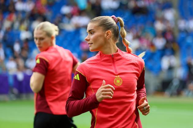 Basel, Schweiz 08. Juli 2025: UEFA - Euro 2025 Woman - Deutschland vs. Dänemark Im Bild: Selina Cerci (Deutschland) beim Warm-Up vor dem Spiel gegen Dänemark bei der WEURO 2025 in Basel. St. Jakob-Park Copyright: xFotostandx xFantinix