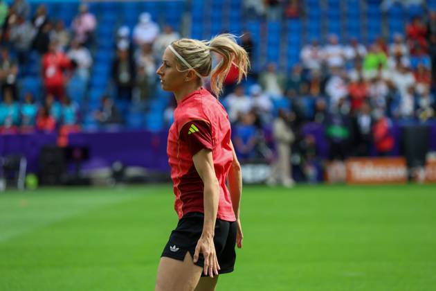 Basel, Schweiz 08. Juli 2025: UEFA - Euro 2025 Woman - Deutschland vs. Dänemark Im Bild: Kathrin Hendrich (Deutschland) beim Warm-Up vor dem Spiel gegen Dänemark bei der WEURO 2025 in Basel. St. Jakob-Park Copyright: xFotostandx xFantinix