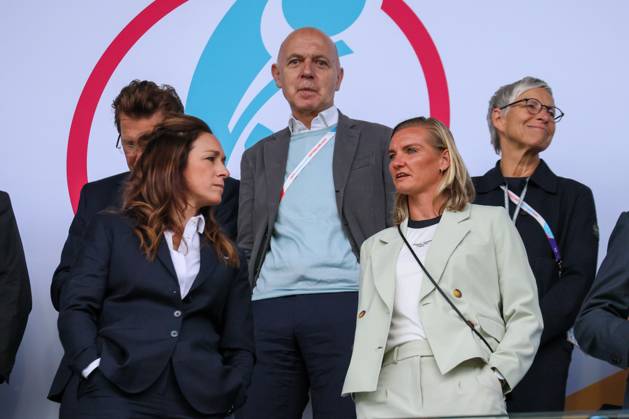 Basel, Schweiz 08. Juli 2025: UEFA - Euro 2025 Woman - Deutschland vs. Dänemark Im Bild: v.li. der Zweite DFB-Präsident Bernd Neuendorf (Deutschland) und Ex-Nationalspielerin Alexandra Popp (Deutschland) auf der Zuschauertribüne vor dem Spiel gegen Dänemark bei der WEURO 2025 in Basel. St. Jakob-Park Copyright: xFotostandx xFantinix