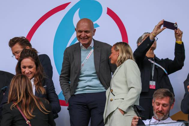 Basel, Schweiz 08. Juli 2025: UEFA - Euro 2025 Woman - Deutschland vs. Dänemark Im Bild: v.li. der Zweite DFB-Präsident Bernd Neuendorf (Deutschland) und Ex-Nationalspielerin Alexandra Popp (Deutschland) auf der Zuschauertribüne vor dem Spiel gegen Dänemark bei der WEURO 2025 in Basel. St. Jakob-Park Copyright: xFotostandx xFantinix
