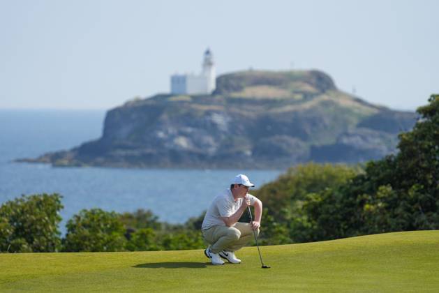 Robert MacIntyre (SCO) on the 13th green. Genesis Scottish Open, Day 1, Golf, Renaissance Club, North Berwick, Scotland, UK - 10 Jul 2025North Berwick Scotland United Kingdom EDITORIAL USE ONLY No use with unauthorised audio, video, data, fixture lists, club league logos or live services. Online in-match use limited to 120 images, no video emulation. No use in betting, games or single club league player publications. Copyright: xStuartxWallace Shutterstockx 15393027ca