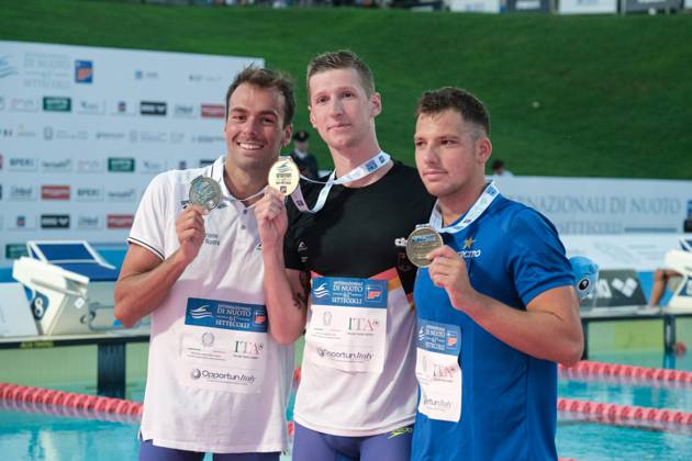 Podium of the day 3 at the Swimming Internationals of the 61th Settecolli in Rome, Italy - 28 Jun 2025 (L-R) Gregorio Paltrinieri of Italy, Florian Wellbrock of Germany and Ivan Giovannoni of Italy pose with their medals during the Podium of Men 1500m Freestyle during the third day at the swimming internationals of the 61th Settecolli Trophy. Rome Italy Copyright: xElenaxVizzocax xSOPAxImagesx EVIZZOCA-8043