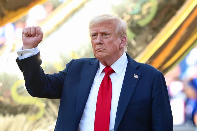 July 13, 2025, East Rutherford, New Jersey, USA: United States President Donald J. Trump during the closing championship ceremony of the 2025 FIFA Club World Cup. Chelsea defeated Paris Saint-Germain 3-0 in the final match on July 13, 2025 at MetLife Stadium in East Rutherford, NJ. East Rutherford USA - ZUMAs325 20250713_zsp_s325_066 Copyright: xJessxStilesx