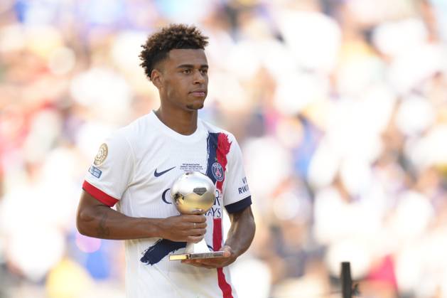 Chelsea FC v Paris Saint-Germain: Final - FIFA Club World Cup 2025 Desire Doue left winger of PSG and France with the Silver Ball Trophy during the FIFA Club World Cup 2025 final match between Chelsea FC and Paris Saint-Germain at MetLife Stadium on July 13, 2025 in East Rutherford, United States. East Rutherford NJ United States  Copyright: xJosexBretonx originalFilename:bretonhernandez-chelseaf250713_np9kq.jpg