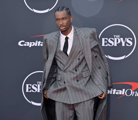Shai Gilgeous-Alexander attends the ESPY Awards at the Dolby Theatre in the Hollywood section of Los Angeles on Wednesday, July 16, 2025. The annual event honors the top athletes and performances of the year.  LAP2025071604 JIMxRUYMEN