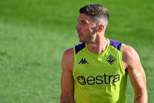 ACF Fiorentina s defender Robin Gosens during ACF Fiorentina training session, Italian soccer Serie A match in Bagno a Ripoli (FI), Italy, July 15 2025 Copyright: xLisaxGuglielmi IPAxSportx xipa-agency.netx xx IPA_60587384 IPA_Agency_IPA60587384