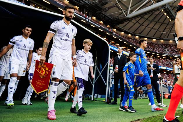 250719 Bruno Fernandes of Manchester United, ManU ahead of the friendly football match between Manchester United and Leeds United on July 19, 2025 in Stockholm. Photo: Tobias Sterner BILDBYRAN COP 254 TS0371 fotboll football soccer fotball träningsmatch friendly match manchester united leeds united bbeng Copyright: TOBIASxSTERNER BB250719TS083