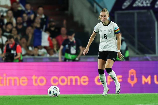 Fussball, UEFA Women™s EURO 2025 Viertelfinale Frankreich - Deutschland 19.07.2025, St. Jakob Park Basel Janina Minge (Deutschland, 6) Basel St. Jakob Park Schweiz