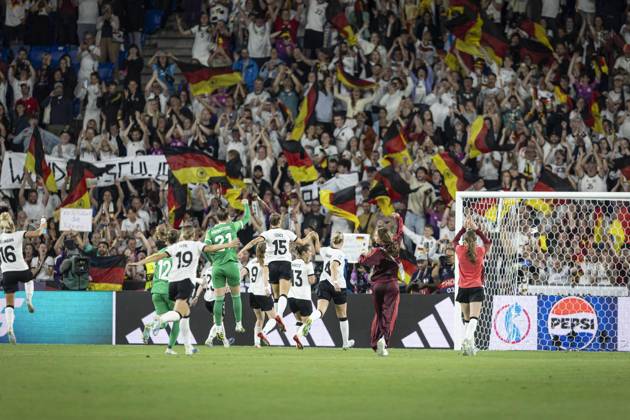 FOOTBALL: FEMININ France vs Allemagne - UEFA EURO, EM, Europameisterschaft,Fussball 2025 Quarts de finale - 19 07 2025 lors du match Quarts de finale du Championnat d Europe de football fà minin EURO 2025 entre France et Allemagne. St. Jakob Park in Basel - Suisse 19 07 2025 Copyright: xx
