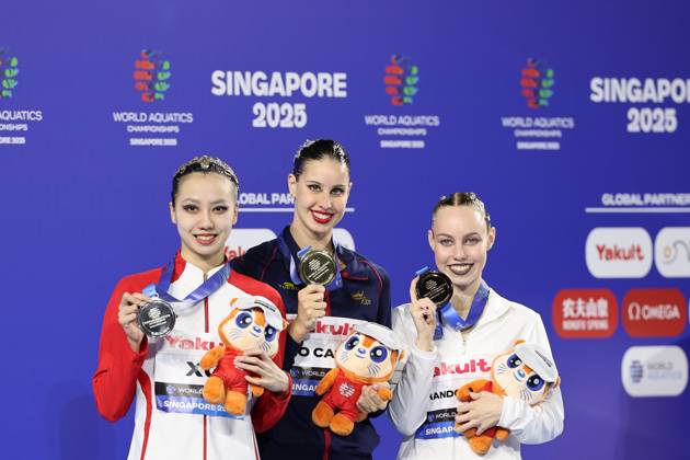 World Aquatics Championships 2025 Singapore World Aquatics Championships 2025 Singapore Womens Solo Free Finals Iris Tio Casas of Spain wins gold in the Women™s Solo Free Finals, followed by Xu Huiyan of China with silver and Vasilina Khandoshka, competing as a neutral athlete, with bronze during the medal ceremony at the Women™s Solo Free Finals. Singapore Singapore Sports Hub Singapore Copyright: xSeshadrixSukumarx