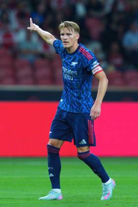 Arsenal FC V AC Milan - Pre-Season Friendly Match Martin Odegaard of Arsenal plays during the pre-season friendly match between Arsenal FC and AC Milan at National Stadium in Singapore on July 23, 2025. Singapore Singapore Copyright: xSuhaimixAbdullahx originalFilename:abdullah-notitle250723_npdkc