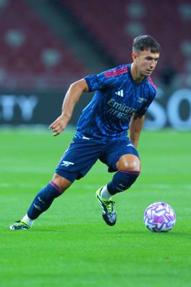 Arsenal FC V AC Milan - Pre-Season Friendly Match Martin Zubimendi of Arsenal plays during the pre-season friendly match between Arsenal FC and AC Milan at National Stadium in Singapore on July 23, 2025. Singapore Singapore Copyright: xSuhaimixAbdullahx originalFilename:abdullah-notitle250723_npHDd