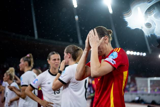 Ann-Kathrin Berger (Deutschland, 01), Sydney Lohmann (Deutschland, 08), Klara Buehl (Deutschland, 19) ist enttauescht ueber die Niederlage und das Ausscheiden aus dem Turnier, SUI, Deutschland vs Spanien, Fussball, UEFA Womens Euro 2025, Halbfinale, 23.07.2025 SUI, Deutschland vs Spanien, Fussball, UEFA Womens Euro 2025, Halbfinale, 23.07.2025 Zuerich Copyright: xEibner-Pressefoto Memmlerx EP_MMR