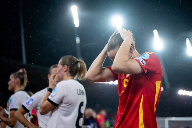 Ann-Kathrin Berger (Deutschland, 01), Sydney Lohmann (Deutschland, 08) ist enttauescht ueber die Niederlage und das Ausscheiden aus dem Turnier, SUI, Deutschland vs Spanien, Fussball, UEFA Womens Euro 2025, Halbfinale, 23.07.2025 SUI, Deutschland vs Spanien, Fussball, UEFA Womens Euro 2025, Halbfinale, 23.07.2025 Zuerich Copyright: xEibner-Pressefoto Memmlerx EP_MMR