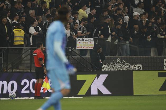 Match between Corinthians and Cruzeiro for the Brazilian championship Sao Paulo (SP), 7 23 2025 - Brazilian Corinthians vs Cruzeiro - Cruzeiro goalkeeper Cassio, formerly of Corinthians, in a match between Corinthians and Cruzeiro for the 16th round of the Brazilian football championship, on Wednesday night, July 23, 2025, at the Neo Quimica Arena, in Sao Paulo, SP. (Foto: Leco Viana Thenews2 imago images) SPO  Copyright: xLecoxVianax
