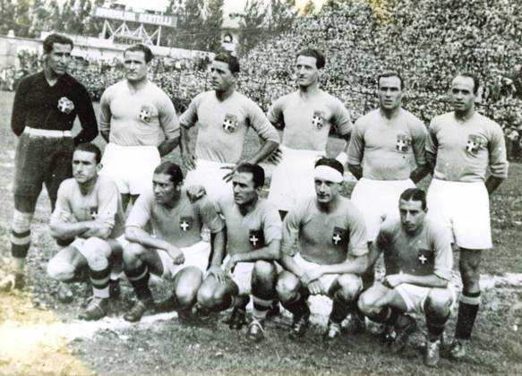 Fussballweltmeisterschaft in Italien Endspiel Italien - Tschechoslowakei 2:1 n.V. Die Mannschaft von Italien vor dem Spiel. U.B.z. oben v.l. Combi, Monti, Ferraris IV, Allemandi, Guaita, Ferrari; unten v.l. Schiavio, Meazza, Monzeglio, Bertolini und Orsi. 10.06.1934 in Rom (Nationalstadion PNF) - Italien