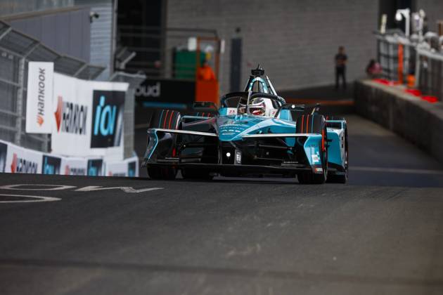 2025 FORMULA E LONDON ePRIX 23 ROWLAND Oliver (gbr), Nissan Formula E Team, Nissan e-4ORCE 05, action during the London ePrix, 15th and 16th round of the 2024-25 ABB FIA Formula E World Championship, WM, Weltmeisterschaft on the ExCel London Circuit from July 25 to 27, 2025 in London, United Kingdom - Copyright: xGREGORYxLENORMANDx