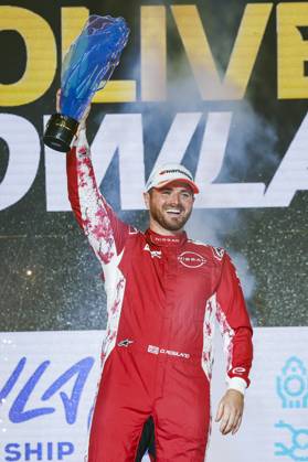 2025 FORMULA E LONDON ePRIX ROWLAND Oliver (gbr), Nissan Formula E Team, Nissan e-4ORCE, portrait during the London ePrix, 15th and 16th round of the 2024-25 ABB FIA Formula E World Championship, WM, Weltmeisterschaft on the ExCel London Circuit from July 25 to 27, 2025 in London, United Kingdom - LondonUnited Kingdom Copyright: xJULIENxDELFOSSEx