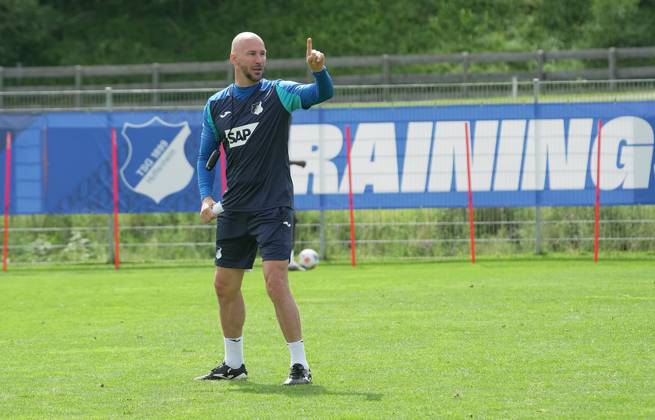Trainingslager TSG Hoffenheim in Seefeld 2025 29.07.2025, Stadion Seefeld, Seefeld, Trainingslager TSG Hoffenheim in Seefeld 2025 , im Bild Trainer Christian Ilzer (Hoffenheim)
