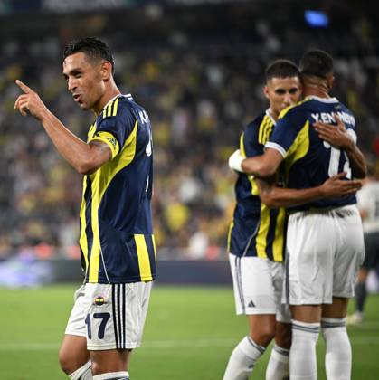 Fenerbahce v Lazio - Friendly match ISTANBUL, TURKIYE - JULY 30: Irfan Can Kahveci (17) of Fenerbahce celebrates after scoring a goal with his teammates during a friendly match against Lazio at Chobani Stadium in Istanbul, Turkiye, on July 30, 2025. Ali Atmaca Anadolu Istanbul Turkey. Editorial use only. Please get in touch for any other usage. Copyright: x2025xAnadoluxAlixAtmacax