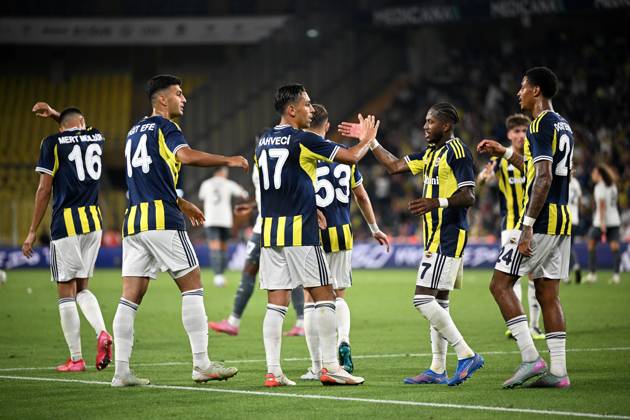 Fenerbahce v Lazio - Friendly match ISTANBUL, TURKIYE - JULY 30: Irfan Can Kahveci (17) of Fenerbahce celebrates after scoring a goal with his teammates during a friendly match against Lazio at Chobani Stadium in Istanbul, Turkiye, on July 30, 2025. Ali Atmaca Anadolu Istanbul Turkey. Editorial use only. Please get in touch for any other usage. Copyright: x2025xAnadoluxAlixAtmacax