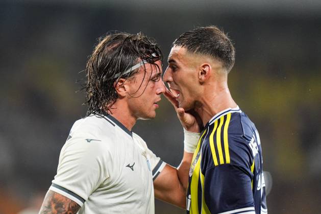 Fenerbahce v Lazio - Friendly match ISTANBUL, TURKIYE - JULY 30: Mert Muldur (R) of Fenerbahce argues with Luca Pellegrini (L) of Lazio during a friendly match between Fenerbahce and Lazio at Chobani Stadium in Istanbul, Turkiye, on July 30, 2025. Cemal Yurttas Anadolu Istanbul Turkey. Editorial use only. Please get in touch for any other usage. Copyright: x2025xAnadoluxCemalxYurttasx