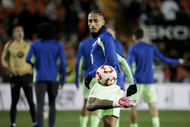Valencia CF v FC Barcelona, Barca - Copa del Rey VALENCIA, SPAIN - FEBRUARY 6: LEWANDOWSKI warm up before Spanish King Cup match between Valencia CF and FC Barcelona at Mestalla Stadium. in Valencia, Spain on February 6, 2025 Spain World. Editorial use only. Please get in touch for any other usage. Copyright: x2025xAnadoluxJosexMiguelxFernandezxDexVelascox