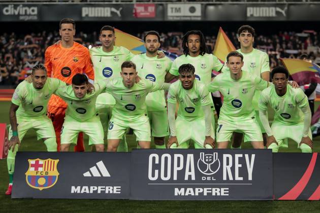 Valencia CF v FC Barcelona, Barca - Copa del Rey VALENCIA, SPAIN - FEBRUARY 6: LEWANDOWSKI warm up before Spanish King Cup match between Valencia CF and FC Barcelona at Mestalla Stadium. in Valencia, Spain on February 6, 2025 Spain World. Editorial use only. Please get in touch for any other usage. Copyright: x2025xAnadoluxJosexMiguelxFernandezxDexVelascox