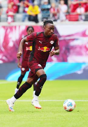 RB Leipzig - Bergamo Testspiel Leipzig, 02.08.2025, Red Bull Arena, Fußball, Testspiel , RB Leipzig (DEU) vs. Atalanta Bergamo (ITA) 1:2 (1:0) , Im Bild: Yan Diomande (49, RB Leipzig) ,