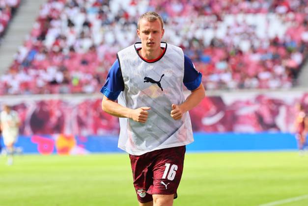 RB Leipzig - Bergamo Testspiel Leipzig, 02.08.2025, Red Bull Arena, Fußball, Testspiel , RB Leipzig (DEU) vs. Atalanta Bergamo (ITA) 1:2 (1:0) , Im Bild: Lukas Klostermann (16, RB Leipzig) ,