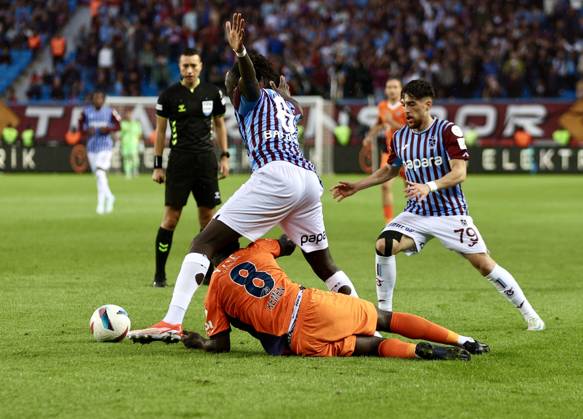 Trabzonspor v Basaksehir - Turkish Super Lig TRABZON, TURKIYE - OCTOBER 19: Batista Mendy of Trabzonspor in action during the Turkish Super Lig week 9th match between Trabzonspor and Basaksehir at Papara Park in Trabzon, Turkiye on October 19, 2024. Trabzon Turkey. Editorial use only. Please get in touch for any other usage.  Copyright: x2025xAnadoluxSeyitxAhmetxEksikx