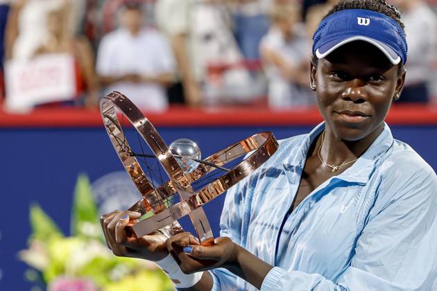Victoria Mboko ( Canada ) apres son premier sacre de sa carriere au tournoi WTA, Tennis Damen Masters 1000 de MontrÃ al au court central IGA face Ã Naomi Osaka ( Japon ). TENNIS WTA 1000 NATIONAL BANK OPEN 2025 FINALE MBOKO OSAKA IGA STADIUM MONTREAL CANADA 07 08 2025 Montassar Yazidi PRESSE SPORTS MONTREAL IGA STADIUM Canada GermanyxJapanxUKxFrancexBelgiumxOUT Copyright: xMontassarxYazidi PRESSExSPORTSx