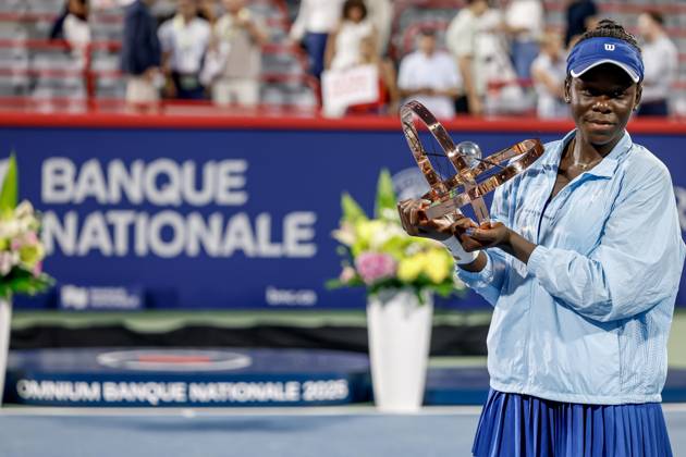 Victoria Mboko ( Canada ) apres son premier sacre de sa carriere au tournoi WTA, Tennis Damen Masters 1000 de MontrÃ al au court central IGA face Ã Naomi Osaka ( Japon ). TENNIS WTA 1000 NATIONAL BANK OPEN 2025 FINALE MBOKO OSAKA IGA STADIUM MONTREAL CANADA 07 08 2025 Montassar Yazidi PRESSE SPORTS MONTREAL IGA STADIUM Canada GermanyxJapanxUKxFrancexBelgiumxOUT Copyright: xMontassarxYazidi PRESSExSPORTSx