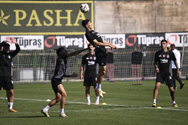 Besiktas training session ahead of UEFA Europa League match against Ajax ISTANBUL, TURKIYE - SEPTEMBER 25: Players of Besiktas attend a training session ahead of UEFA Europa League match against Ajax at Besiktas Nevzat Demir Facilities in Istanbul, Turkiye on September 25, 2024. Istanbul Turkey. Editorial use only. Please get in touch for any other usage.  Copyright: x2025xAnadoluxArifxHüdaverdixYamanx